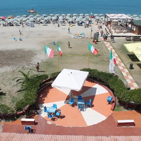 South Paradise 3*